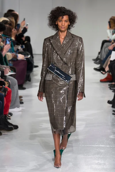 Look 23